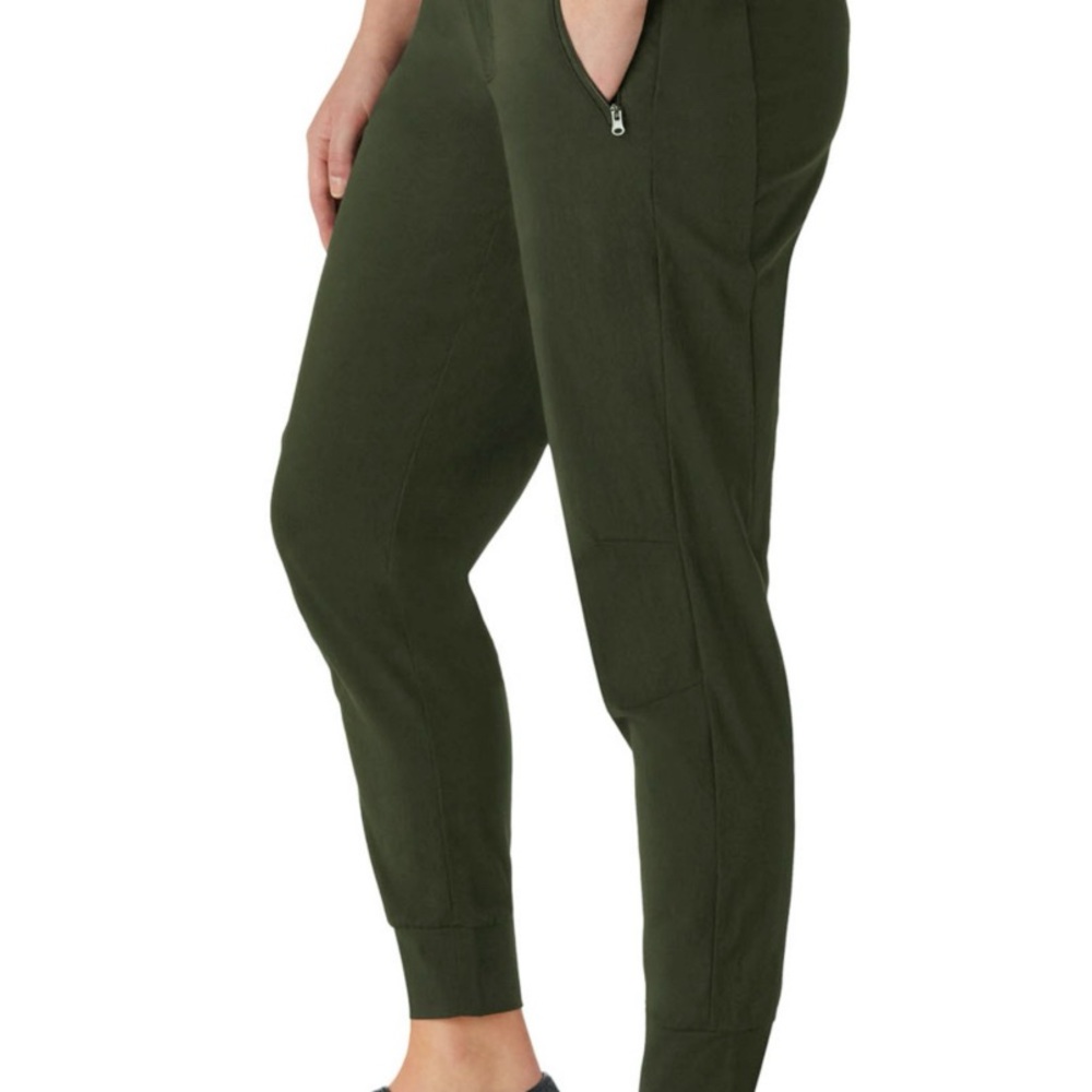 Members Mark woven tech women’s Olive Green Jogger Pants